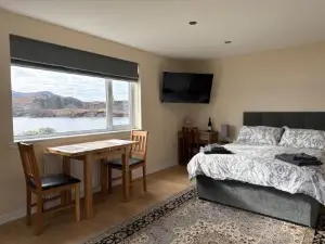 Loch Morar Private Suite