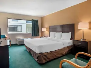 Rodeway Inn & Suites