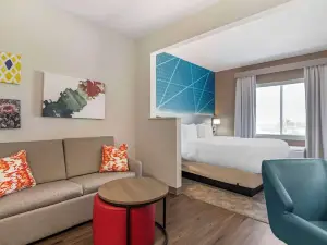 Comfort Suites
