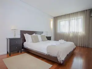 Liiiving in Porto - Balcony Dragão View