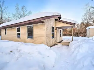 Wooded Danbury Cabin w/ Grill + Fire Pit!