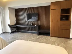 Hotel Suites Regente