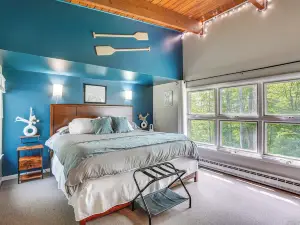 'Alpine House' Modern Delevan Cabin on 2 Acres