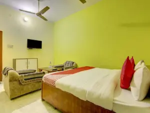 โรงแรม มูนไลท์ มีรุต