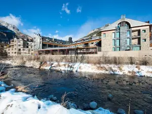 Sommos Hotel Aneto