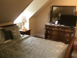 Edgewood Manor
