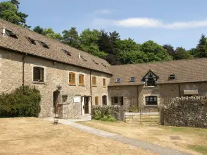 Manor Court Club
