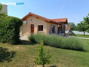 Studio Avec Terrasse au Calme