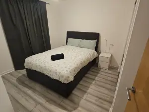 Westside cozy Inn Space