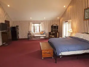 Huge Reunion House Near Oglebay Park, Pet-Friendly