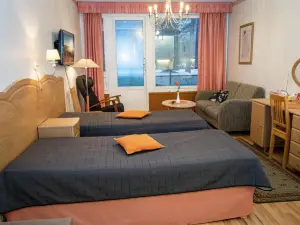 Kylpylä-hotelli, room 145