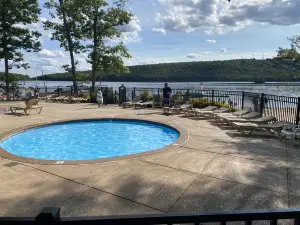 Pocono Retreat -1 Mile to Lake and Skiing!
