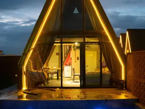 Triangle Life Suit