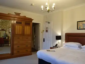 Noel Arms - "A Bespoke Hotel"