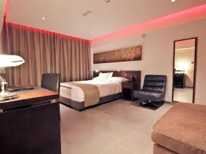 Achilleos City Hotel