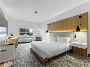 The Evergreen Hotel