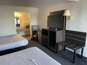 Landmark Inn