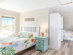 RARE Tiny House 2 BEDS + Free WiFi + 30m to Ottawa