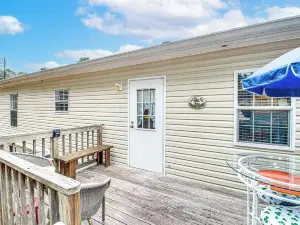 Wfh-Friendly Rural and Secluded Gem in Claxton!