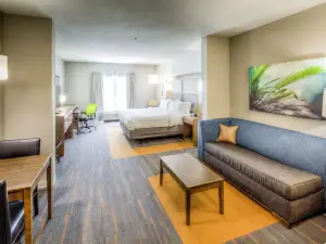 Holiday Inn Express & Suites Cleveland West - Westlake