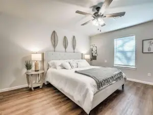 3 bedroom duplex close to Tinker