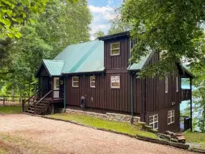 Ma Cook Lodge - Sharps Chapel