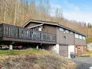 10 Person Holiday Home in Vikersund
