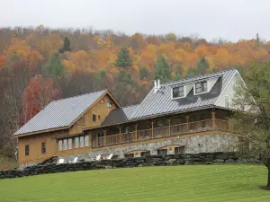 Amee Farm Lodge