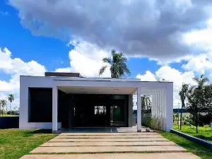 Casa de Campo na Represa em Itai