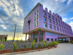 난단 카난-M 스퀘어 호텔스 앤 리조트