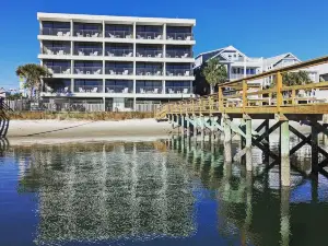 Harbor Inn