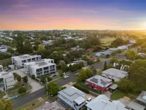 Modern New Townhouse in Booval