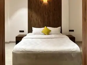 Andaz Premium Luxe Villa - by Hyphn