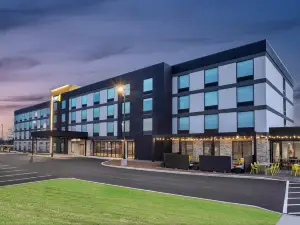 Home2 Suites by Hilton Indianapolis North at Intech Park