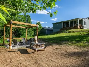 The Retreat 20 miles from Red River Gorge