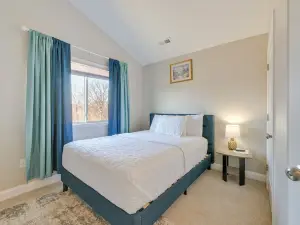 6 Mi to PNC Music Pavilion: Concord Townhome