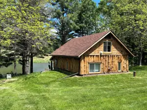 Cozy Cabin Retreat