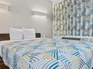 Motel 6 Ventura, CA - Beach