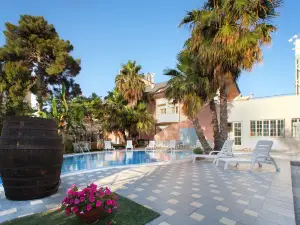 Regent Beach Hotel & Apartments