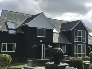 The Old Red Lion Inn