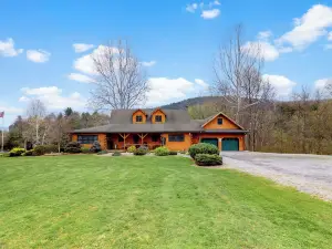 Rough Cut Lodge