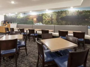 GrandStay Hotel & Suites Kaukauna