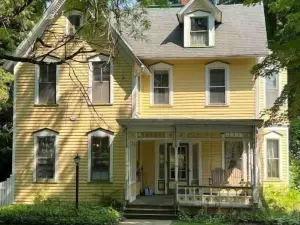 Kugler Cottage, built 1871
