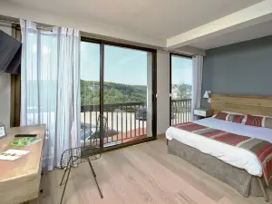 Logis Hôtels - le Belvédère - Hôtel 2 étoiles et Restaurant