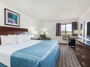 Travelodge by Wyndham Laramie