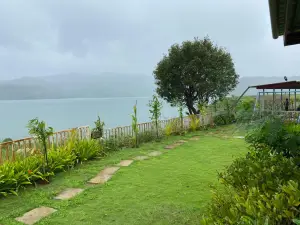 Swiss Lake Resort, Lavasa