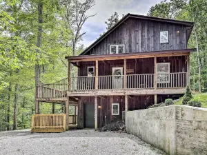 Red River Gorge Cabin w/ Private Hot Tub!