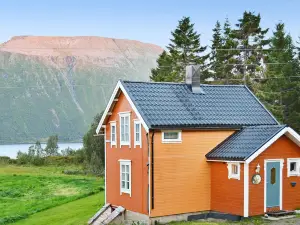person holiday home in Gullesfjord