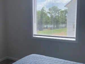 TN River Cabin! Sleeps 5-6! Located on the river! Boat ramp just feet away!