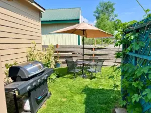 Great Downtown Sandpoint Location!